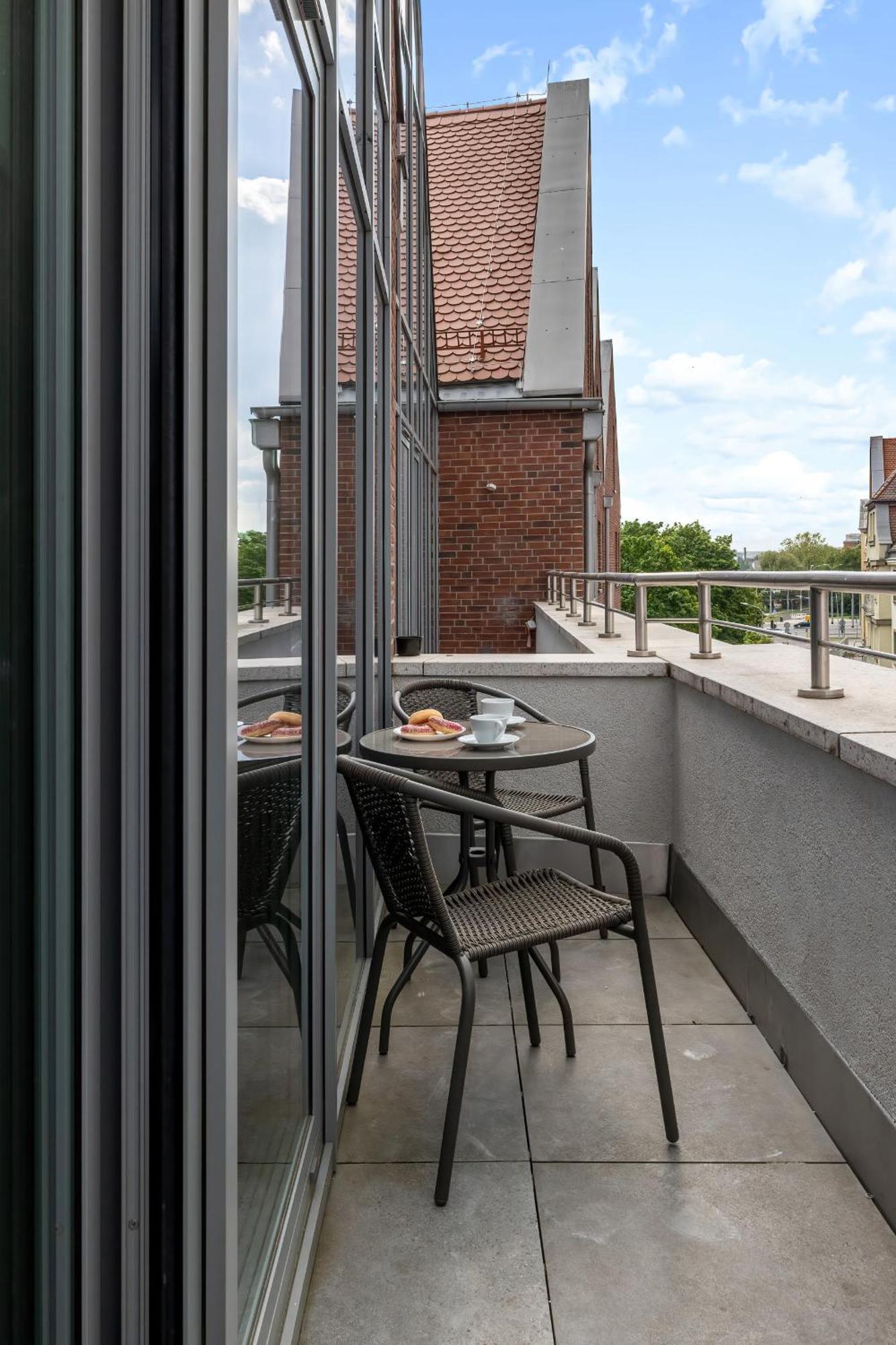 Gran & Marina Podzamcze Apartments Szczecin By Noclegi Renters Ngoại thất bức ảnh